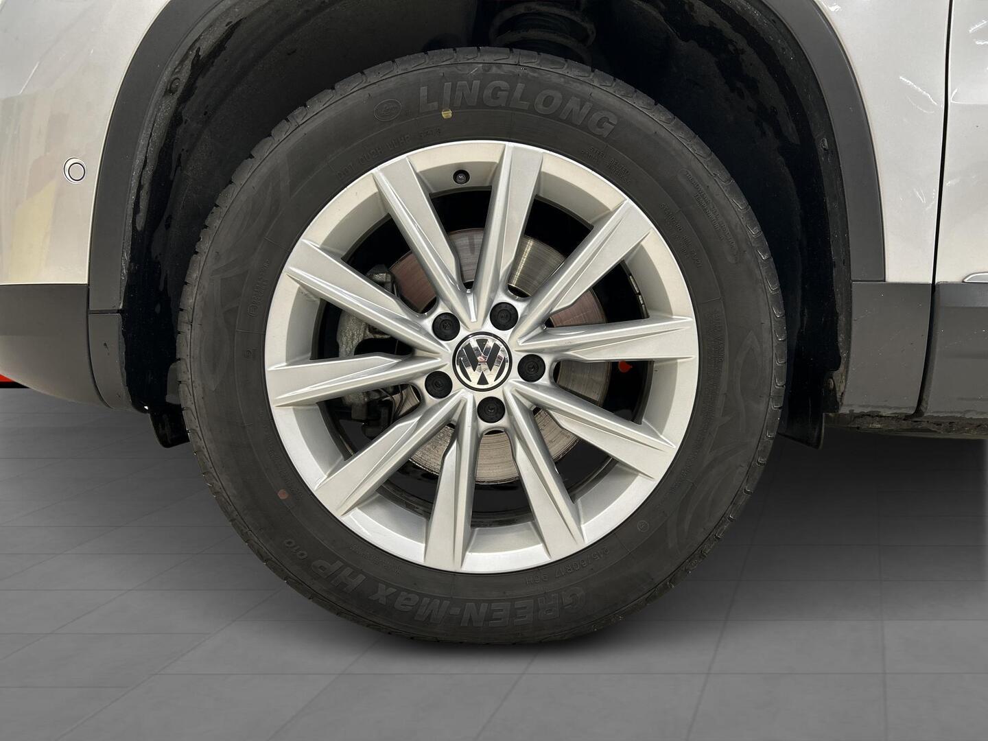 VOLKSWAGEN Tiguan 2015
