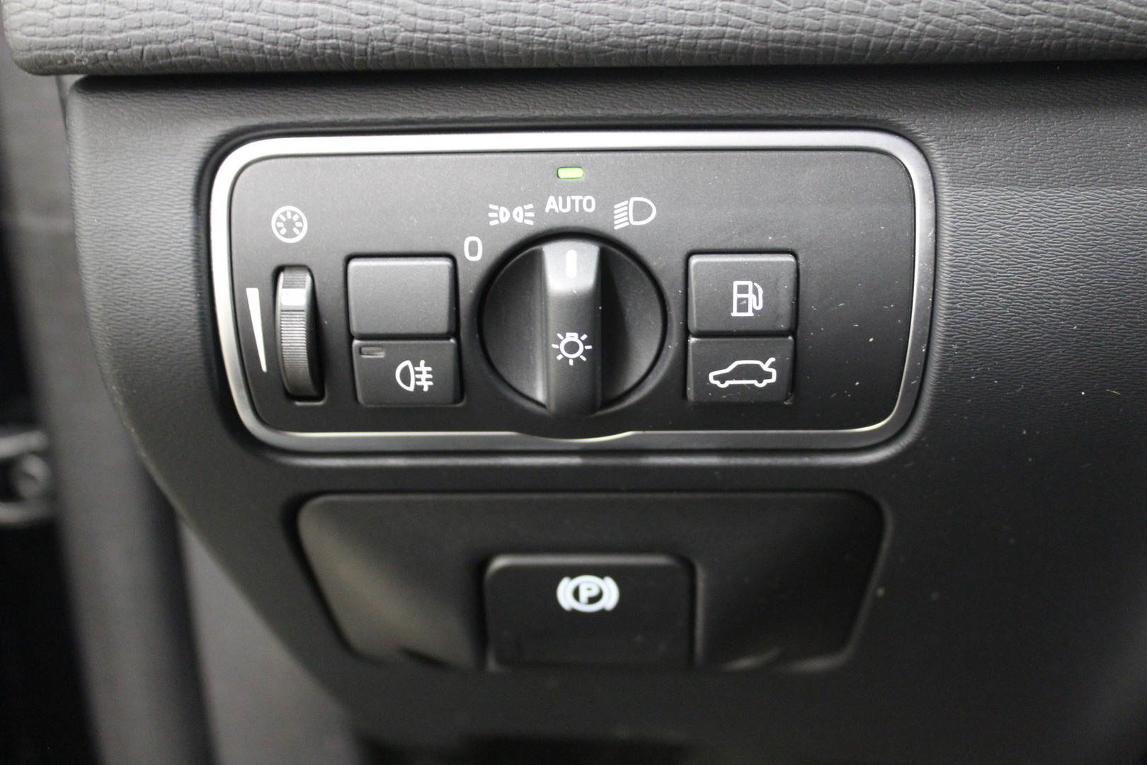 VOLVO XC60 2016