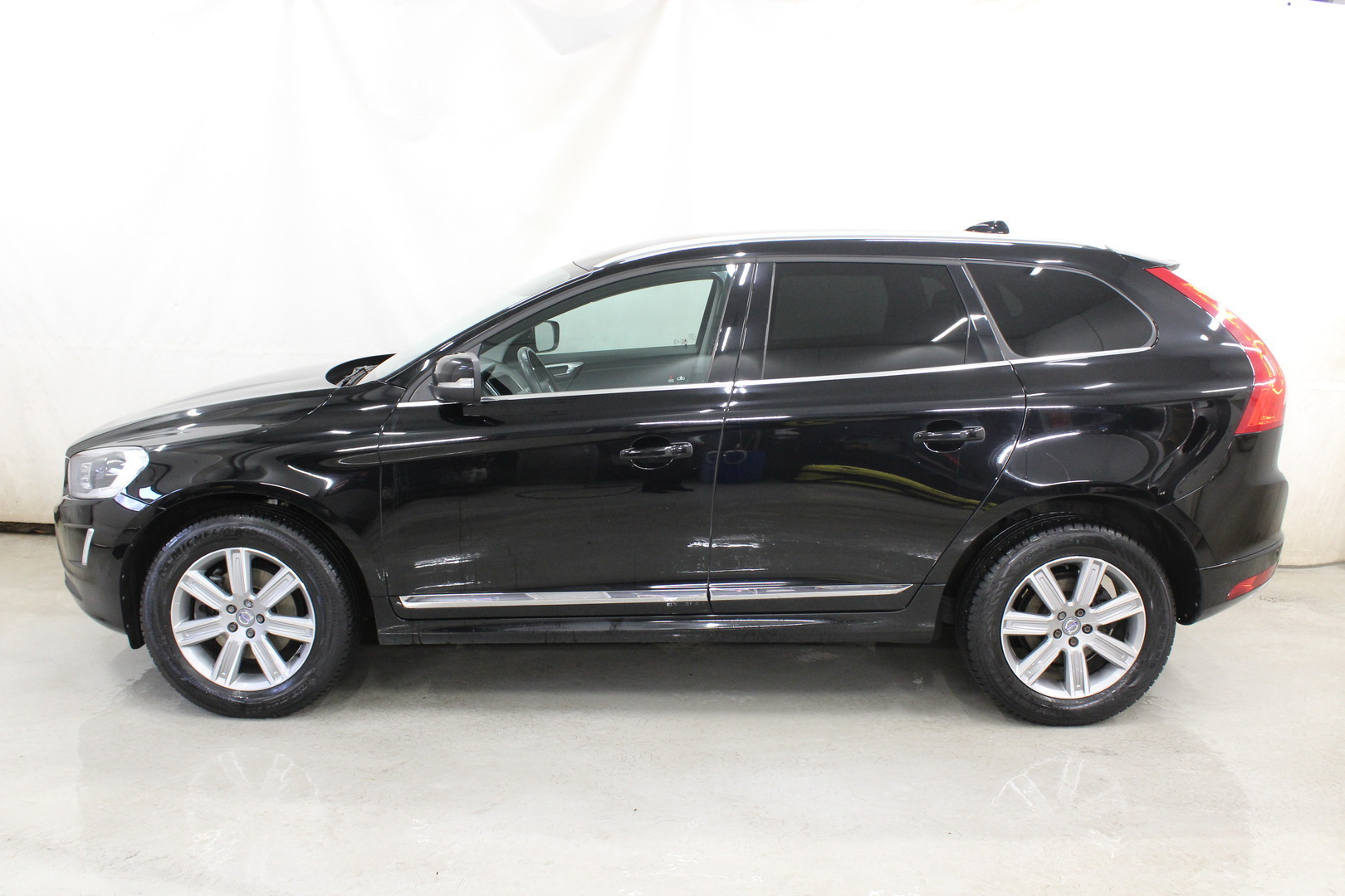 VOLVO XC60 2016