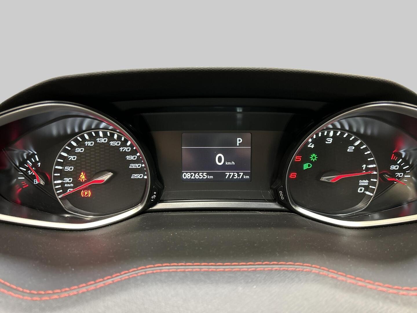 PEUGEOT 308 2018