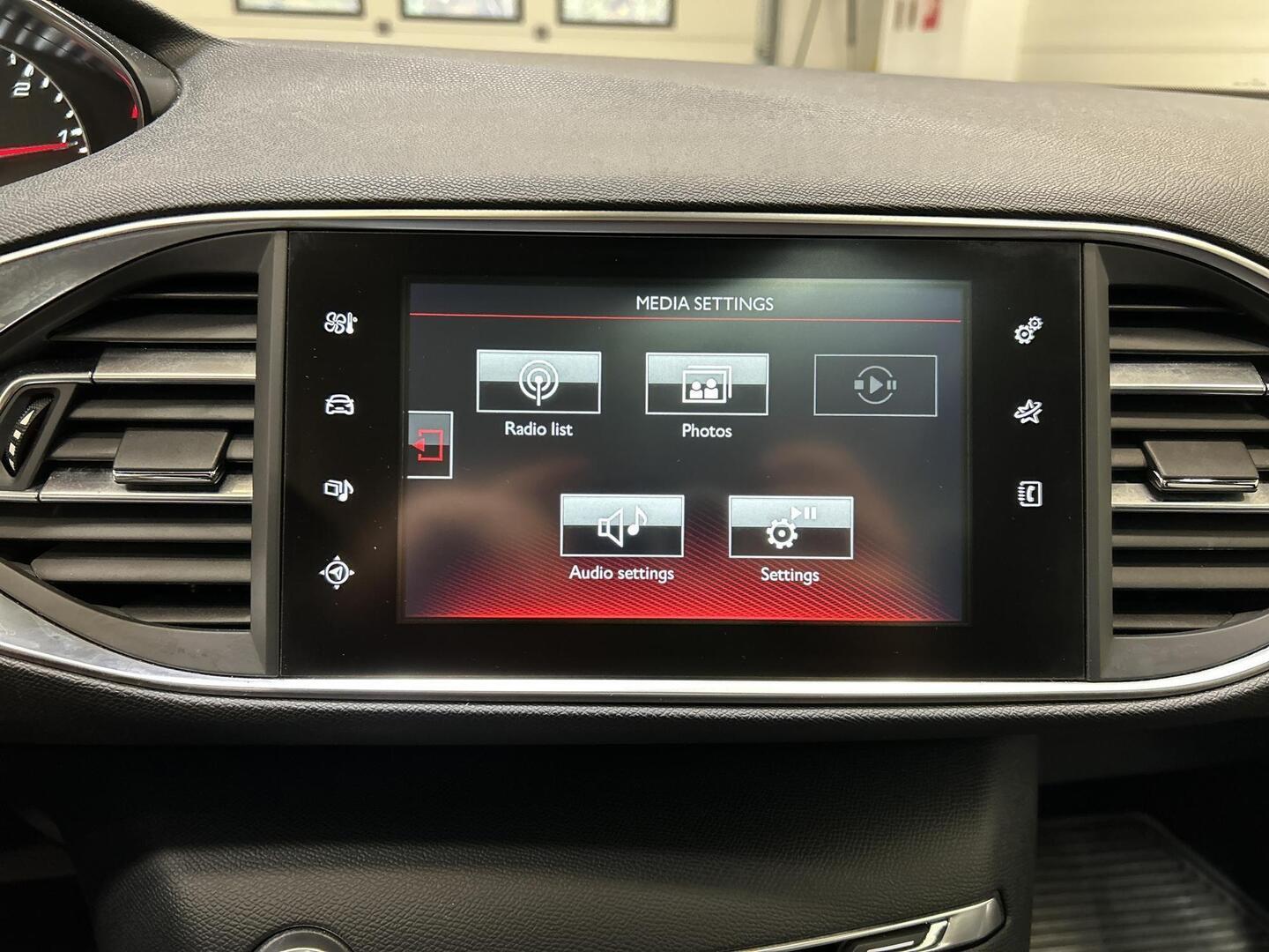 PEUGEOT 308 2018