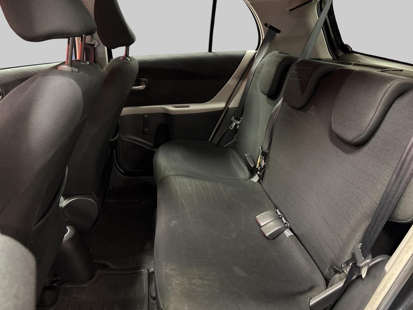 TOYOTA Yaris 2008