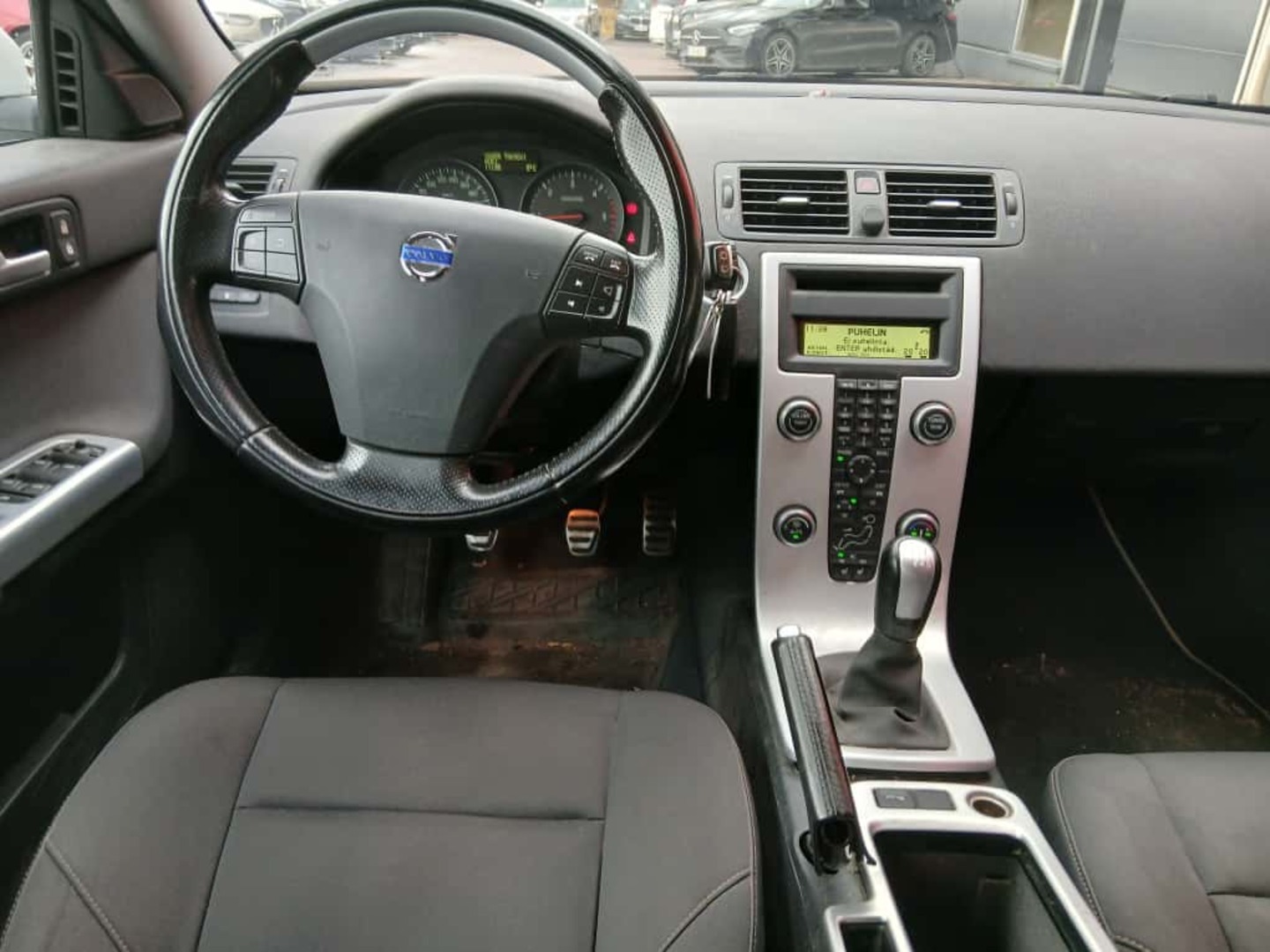 VOLVO V50 2011