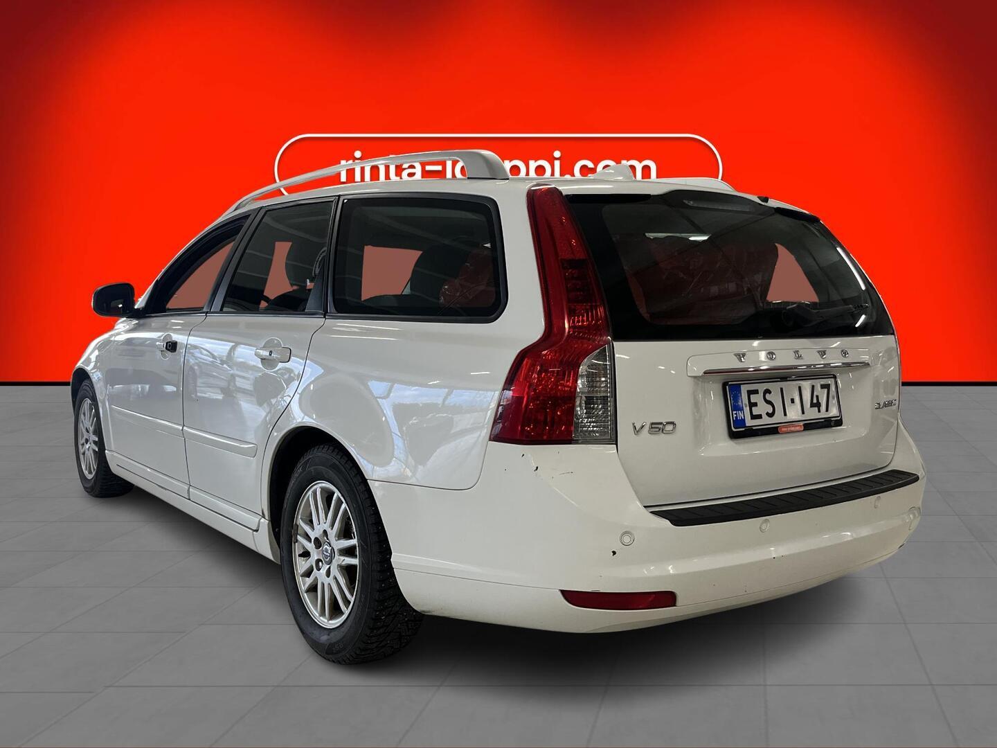 VOLVO V50 2011