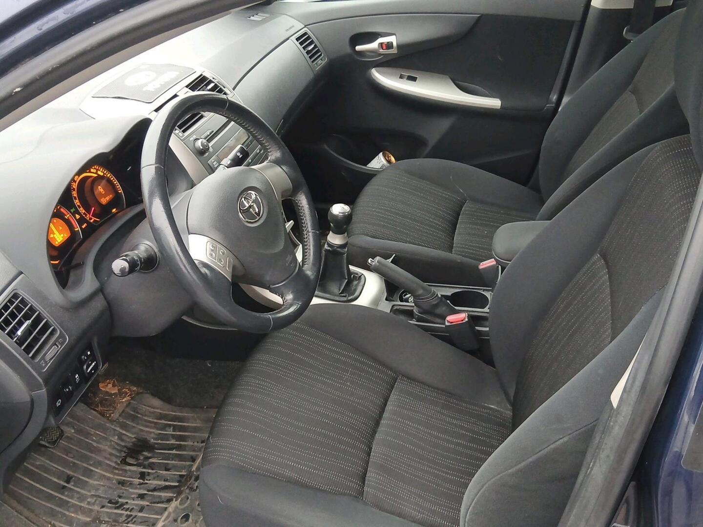 TOYOTA Corolla 2007