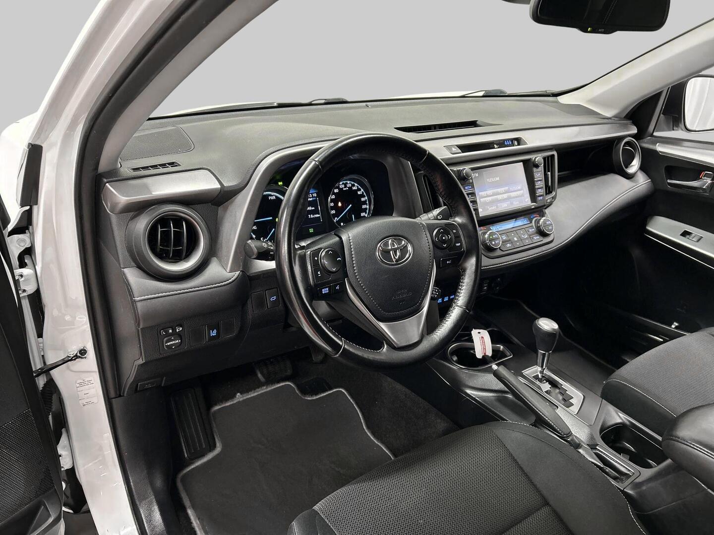 TOYOTA RAV4 2016