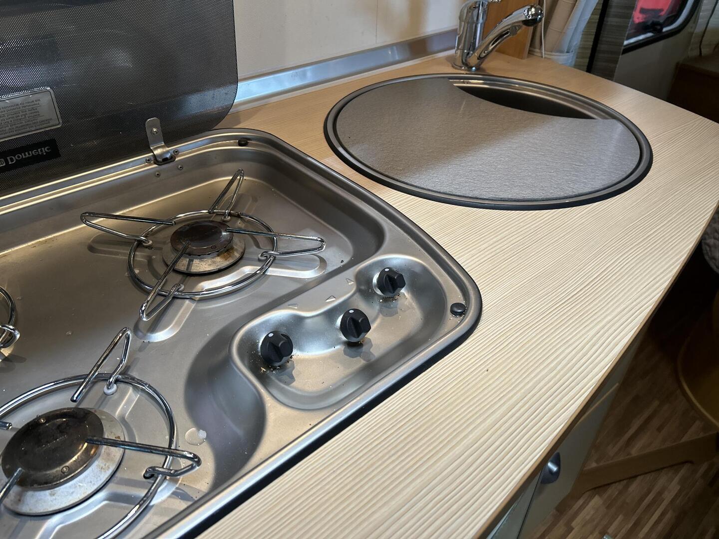 BÜRSTNER NEXXO T 687 2010