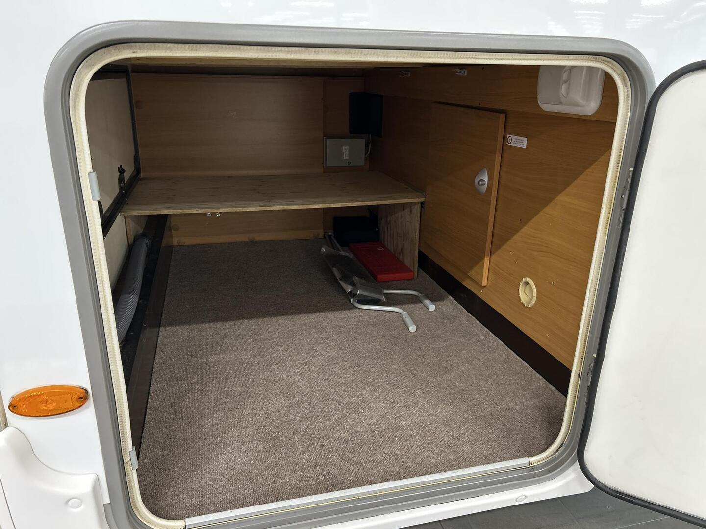 BÜRSTNER NEXXO T 687 2010