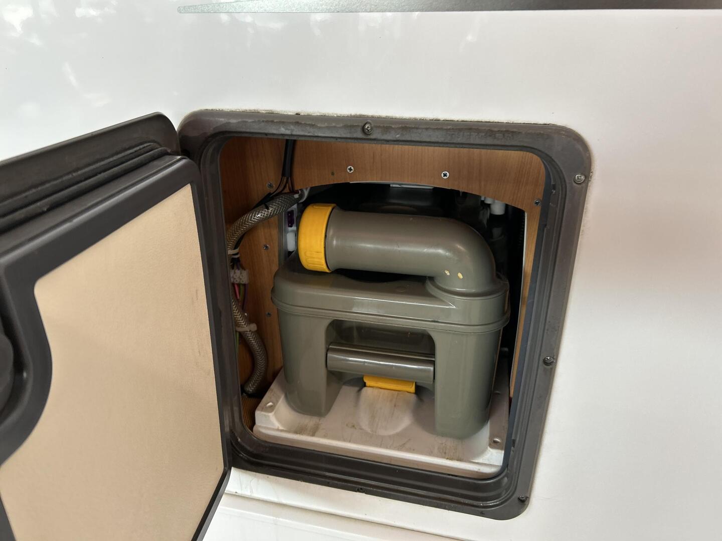 BÜRSTNER NEXXO T 687 2010