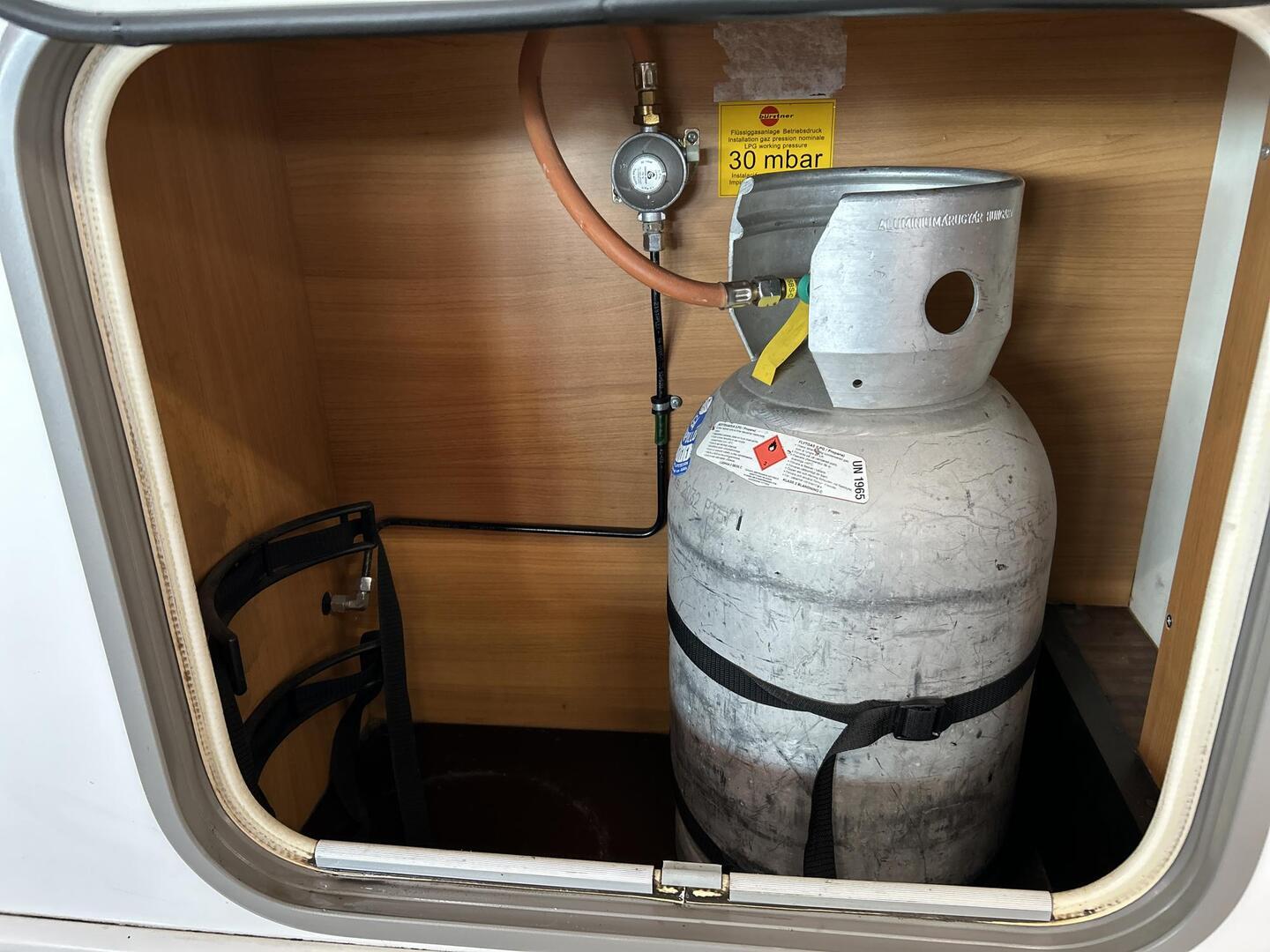 BÜRSTNER NEXXO T 687 2010