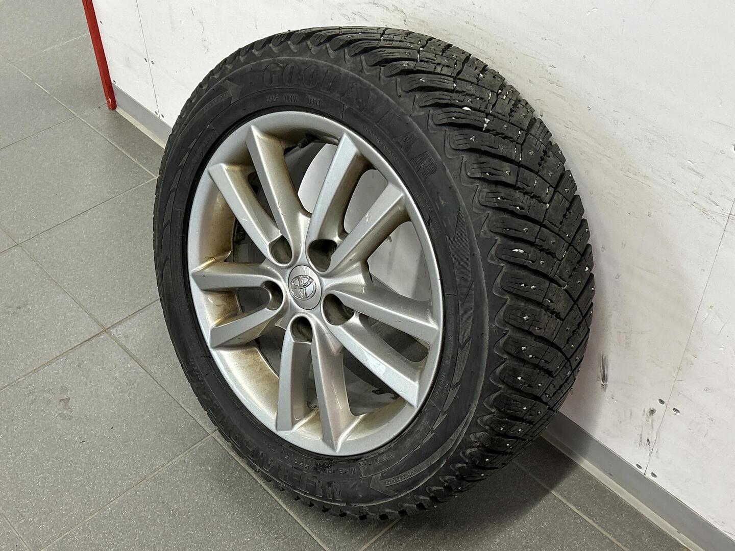 TOYOTA Auris 2009