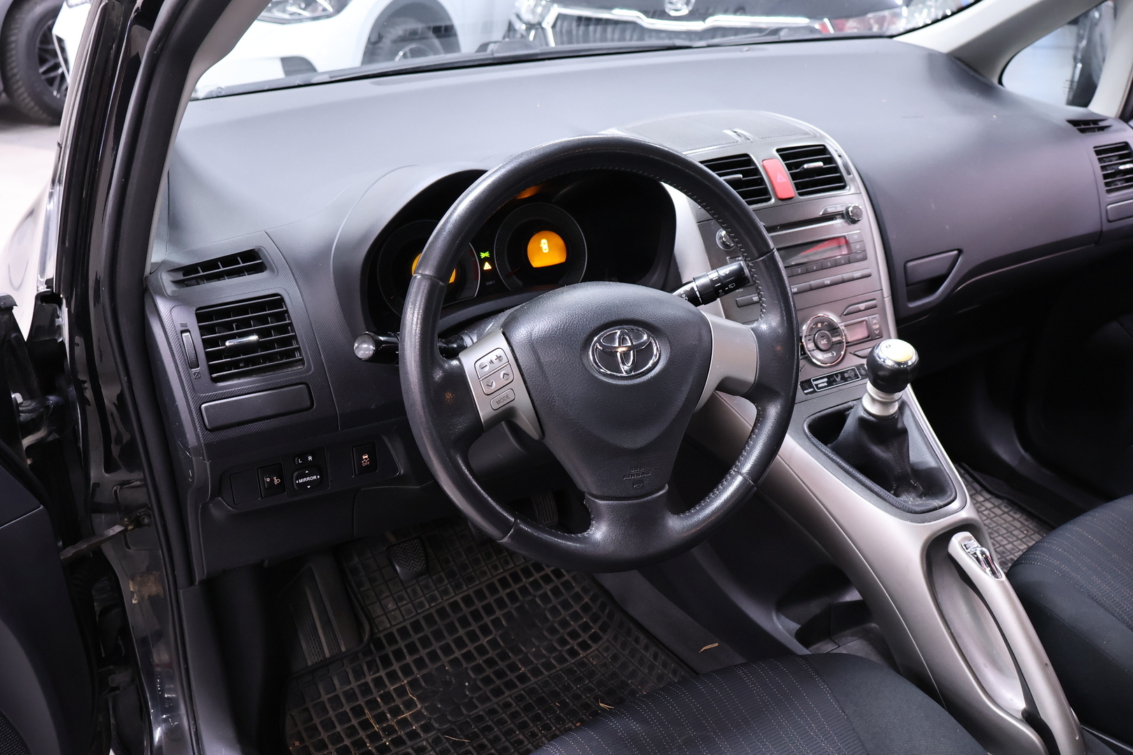 TOYOTA Auris 2009