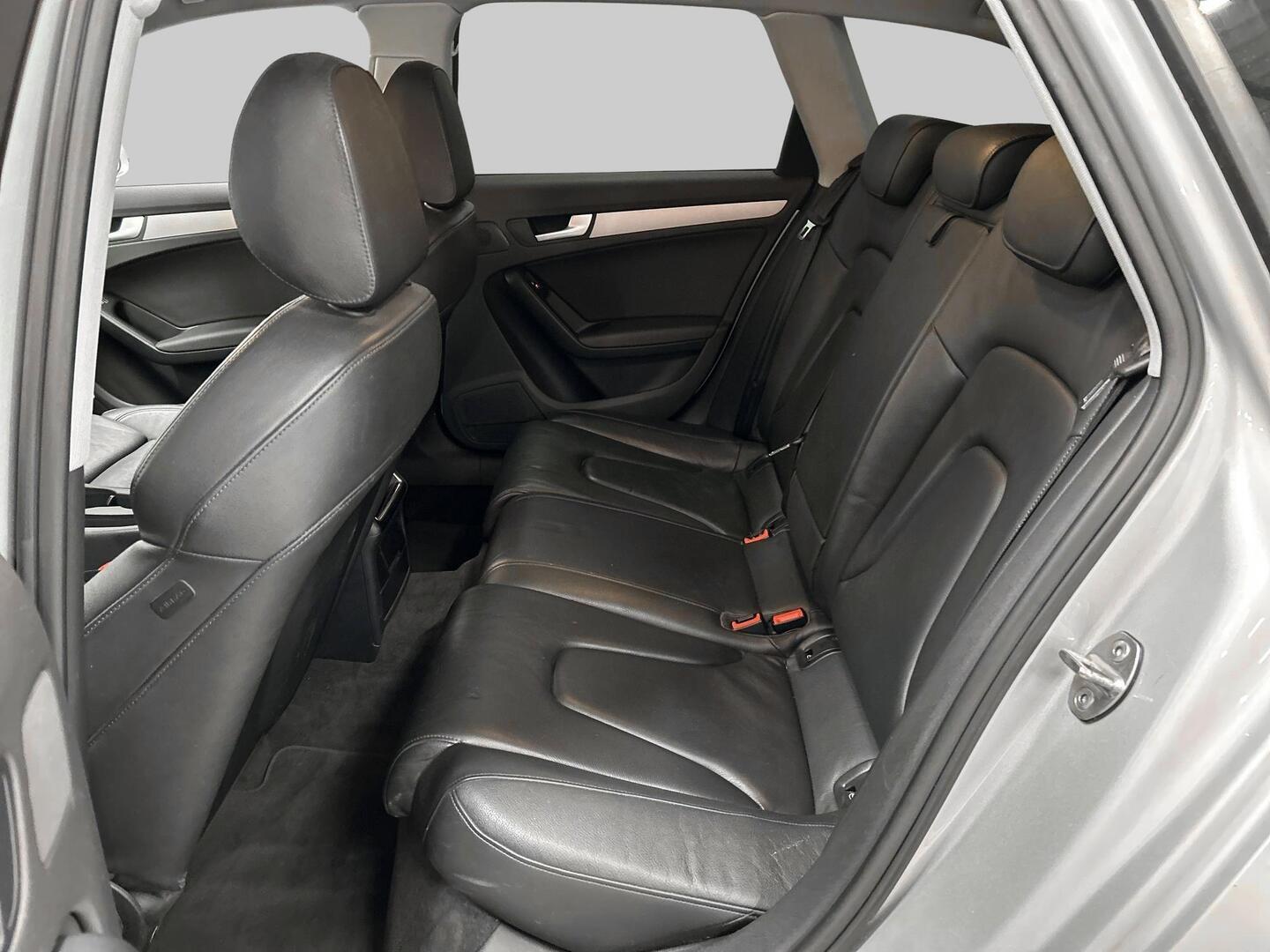 AUDI A4 2012
