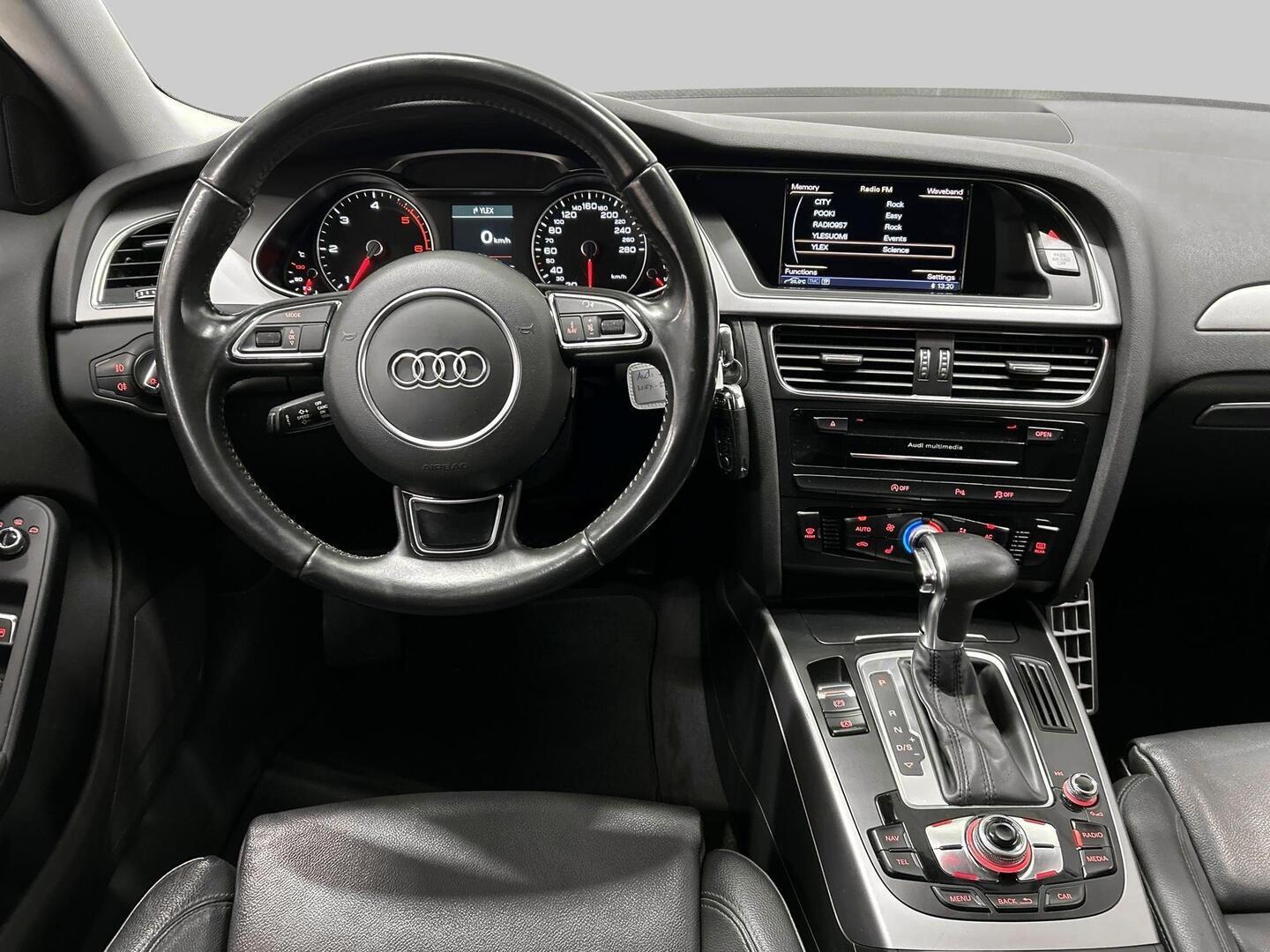 AUDI A4 2012