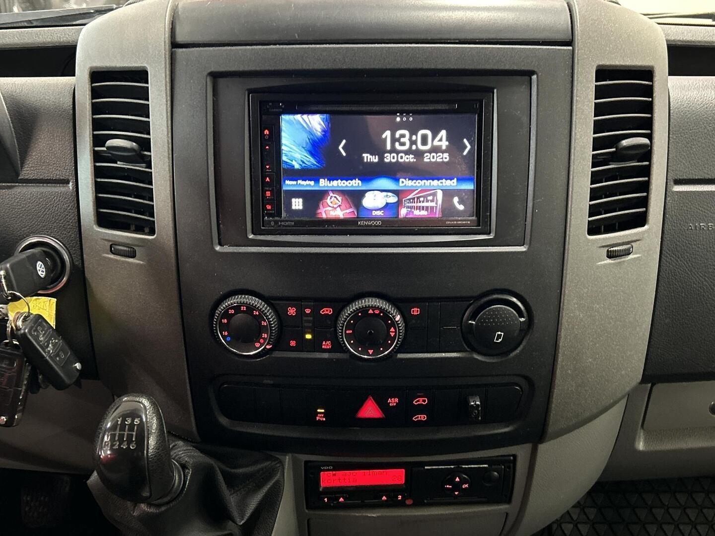 VOLKSWAGEN Crafter 2011