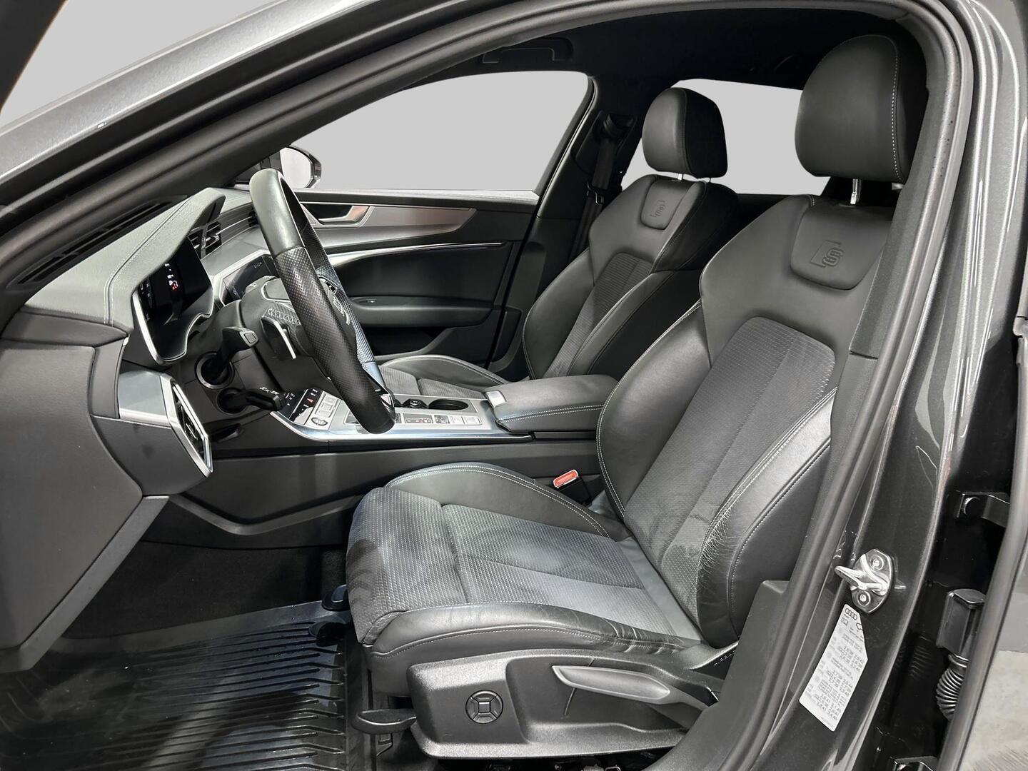 AUDI A6 2023