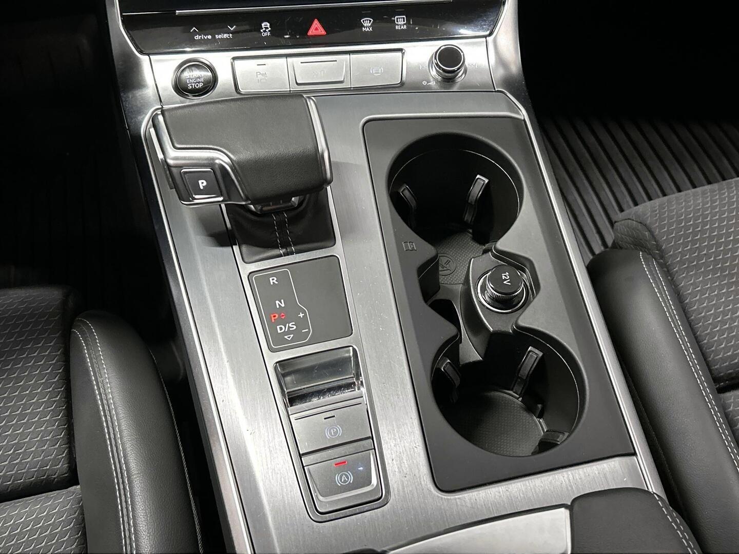 AUDI A6 2023