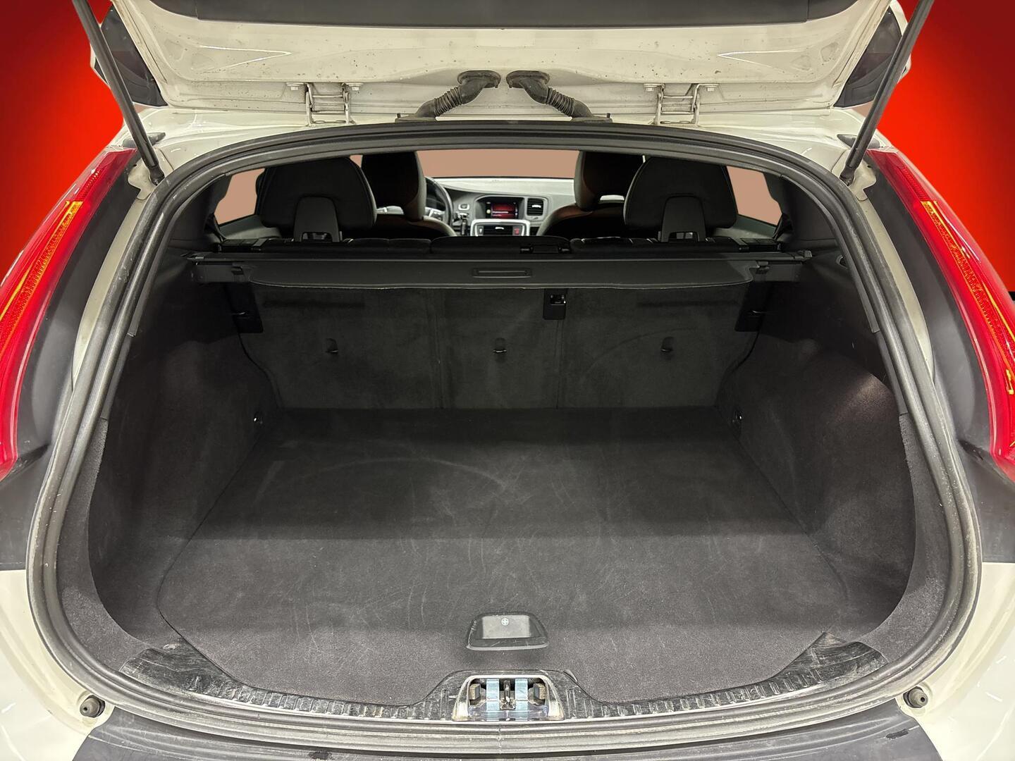 VOLVO V60 2017