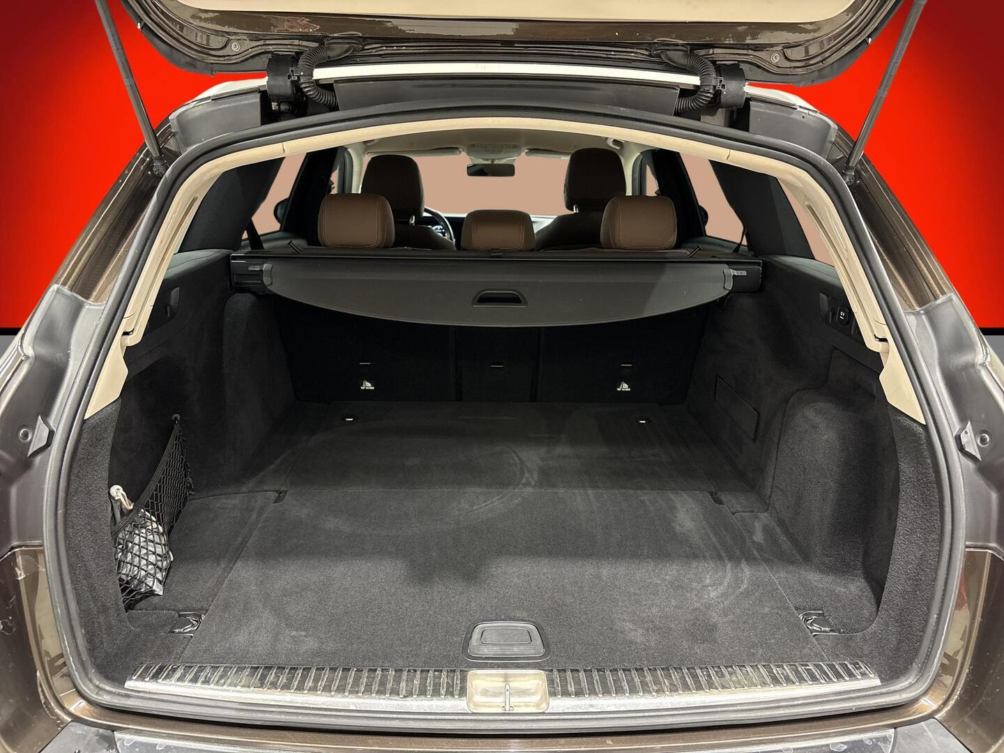 MERCEDES-BENZ E 2017
