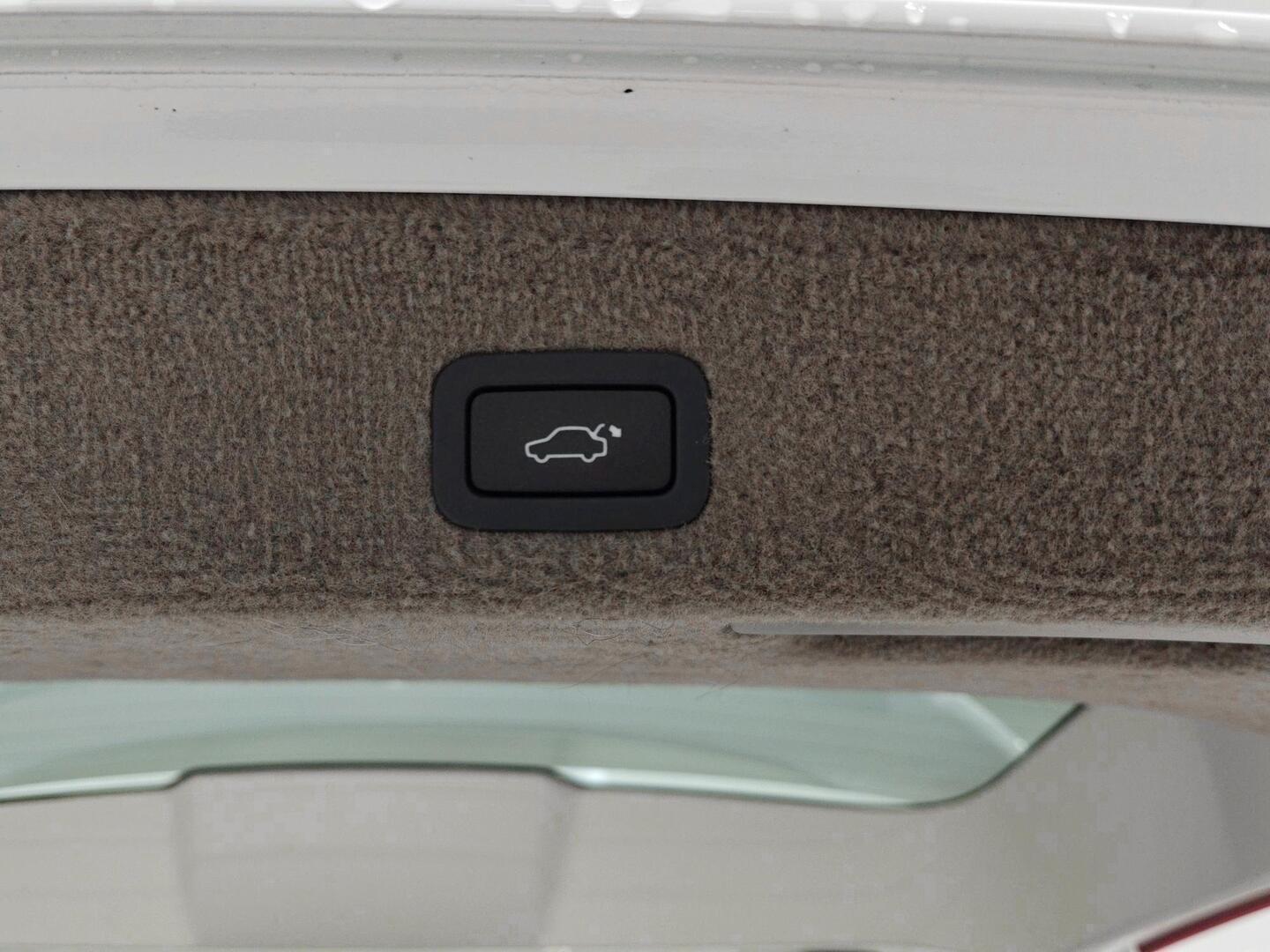 VOLVO V70 2013