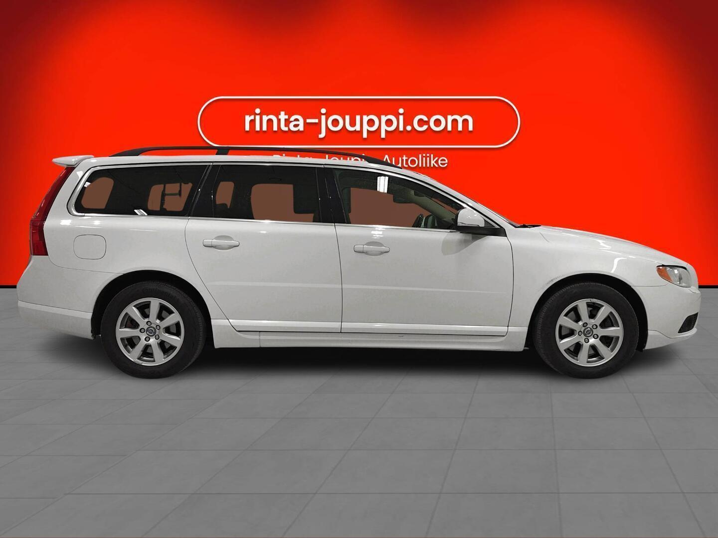 VOLVO V70 2013