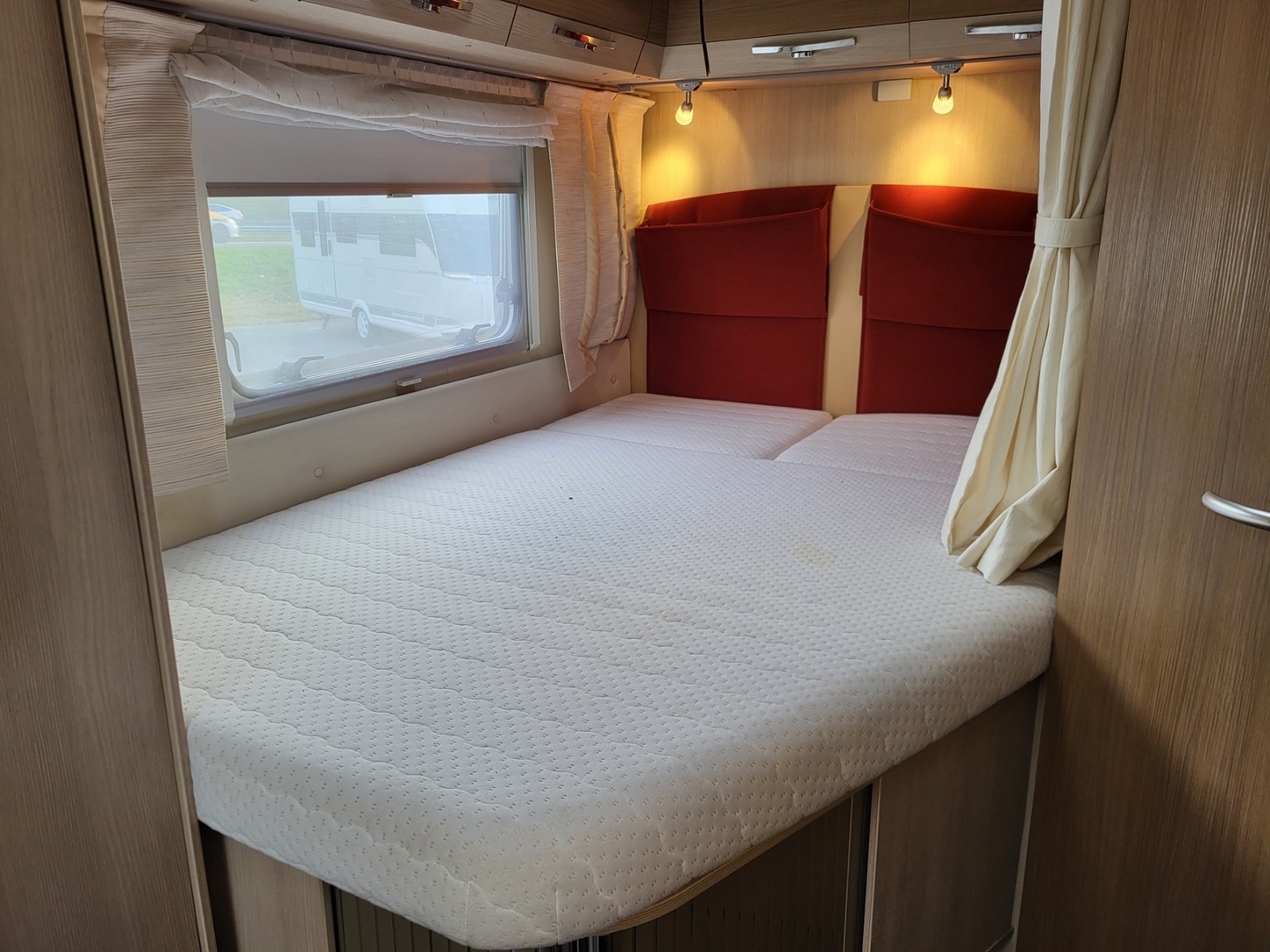 BÜRSTNER NEXXO T660 MOONLIGHT 2013