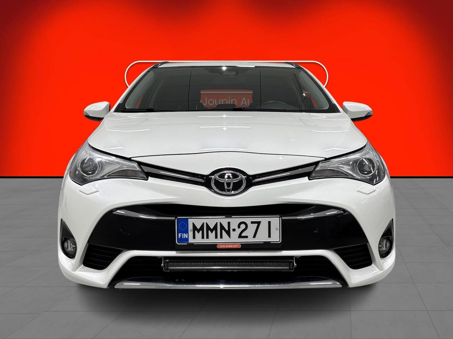 TOYOTA Avensis 2016