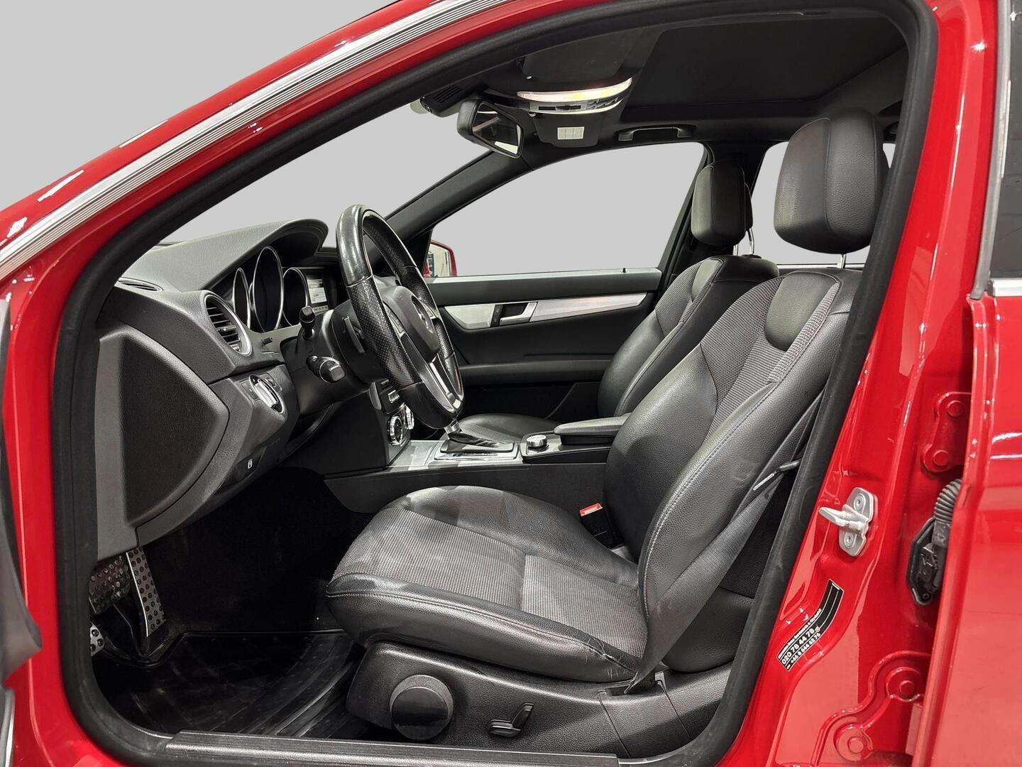 MERCEDES-BENZ C 2011