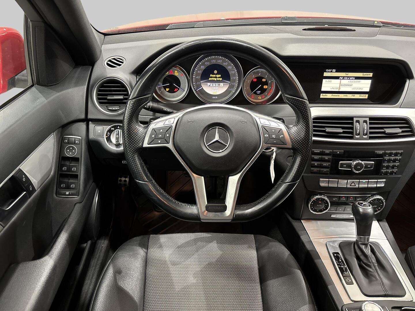 MERCEDES-BENZ C 2011