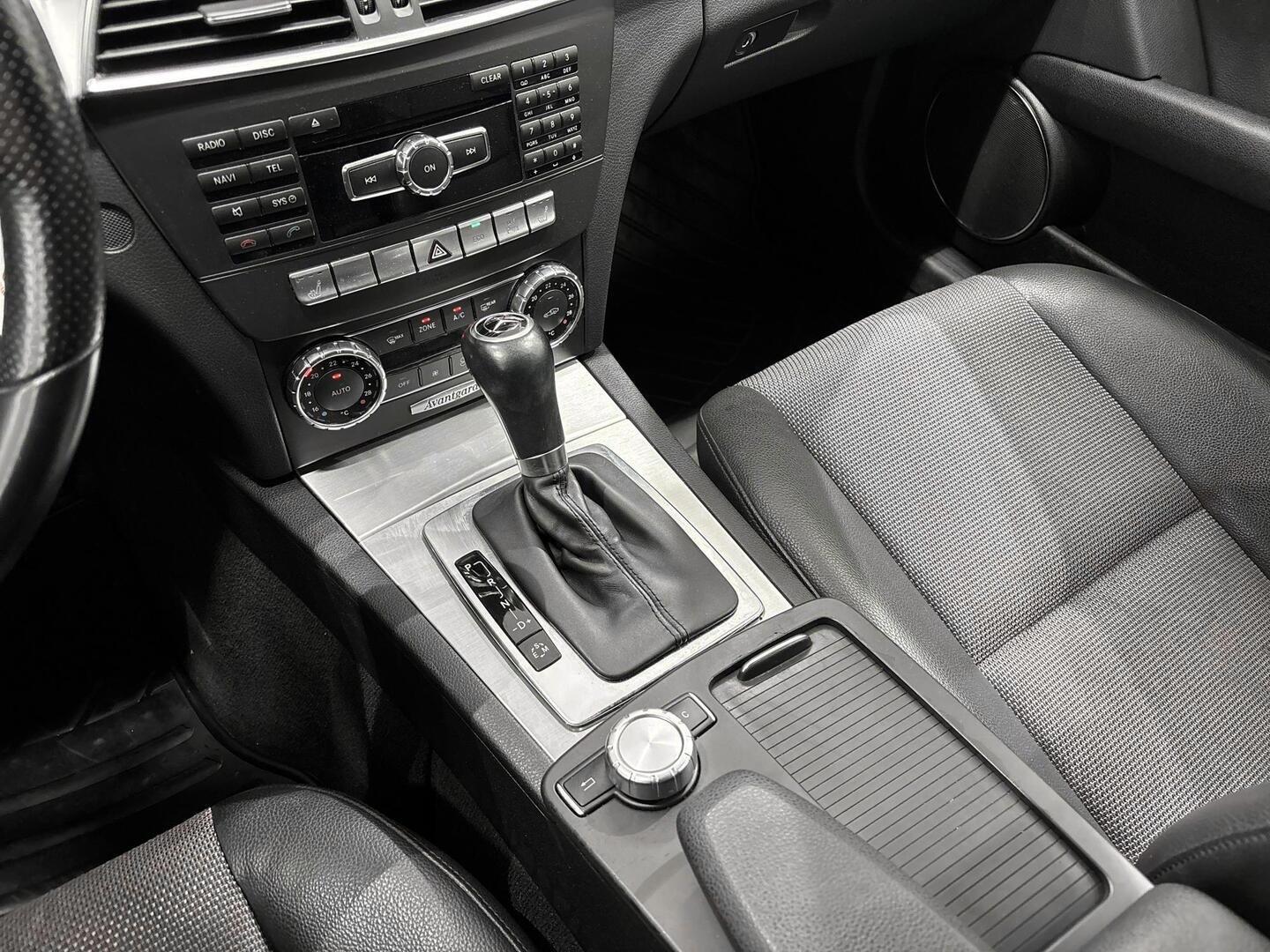MERCEDES-BENZ C 2011