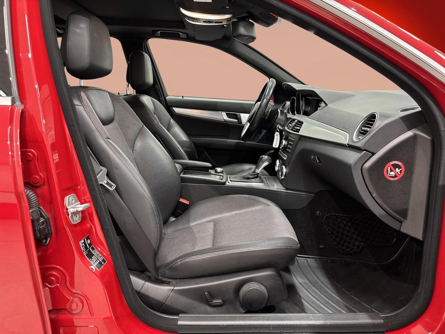 MERCEDES-BENZ C 2011