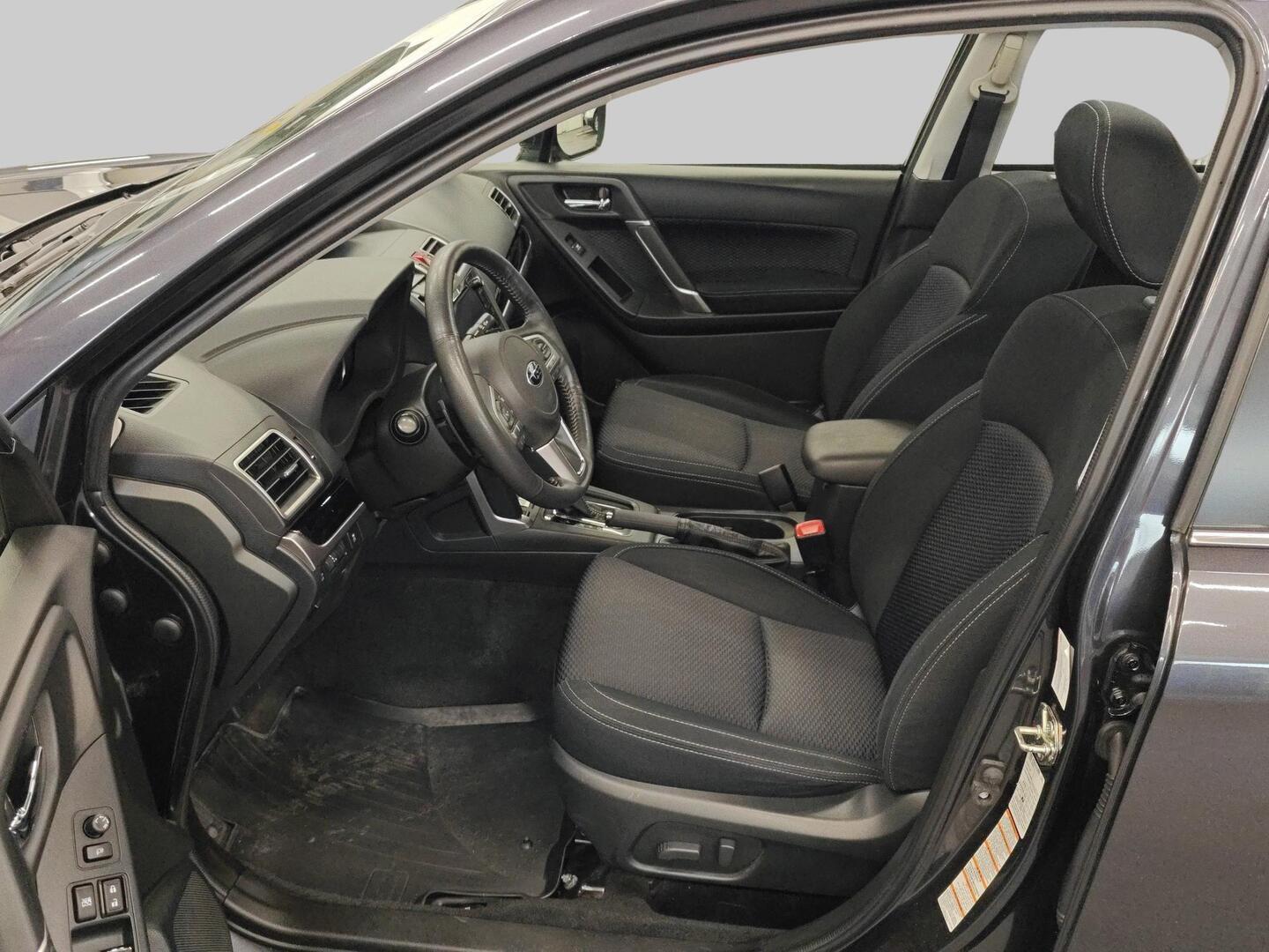 SUBARU Forester 2018
