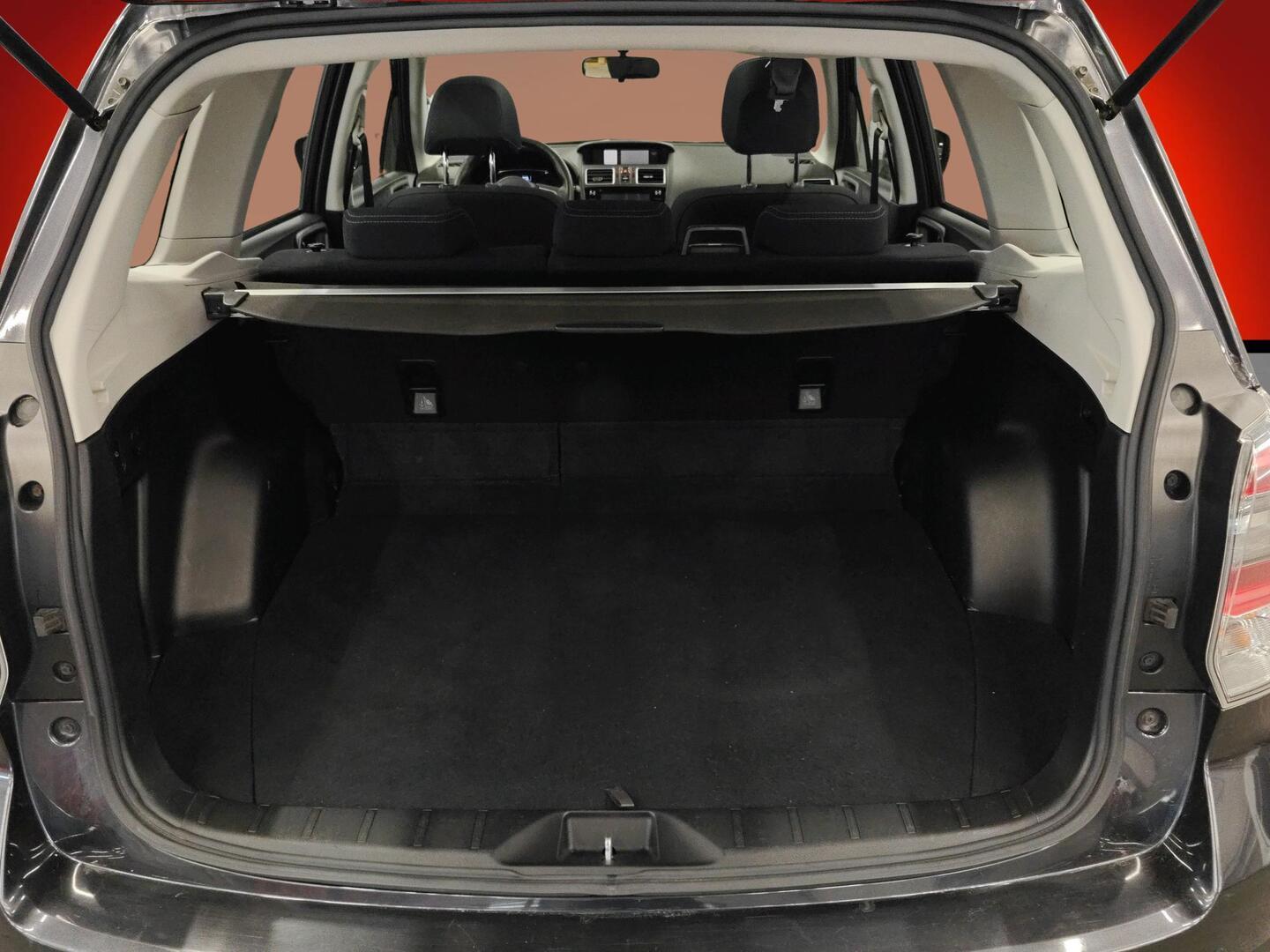 SUBARU Forester 2018