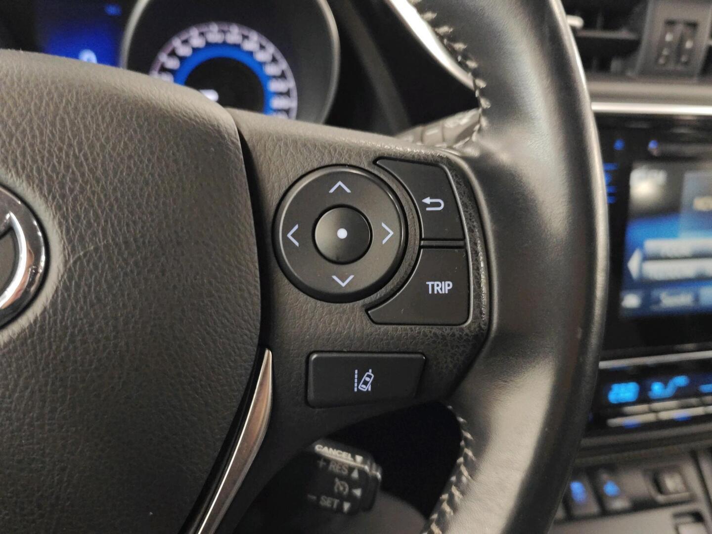 TOYOTA Auris 2019