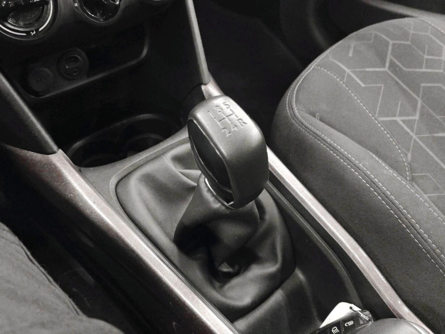 PEUGEOT 2008 2015