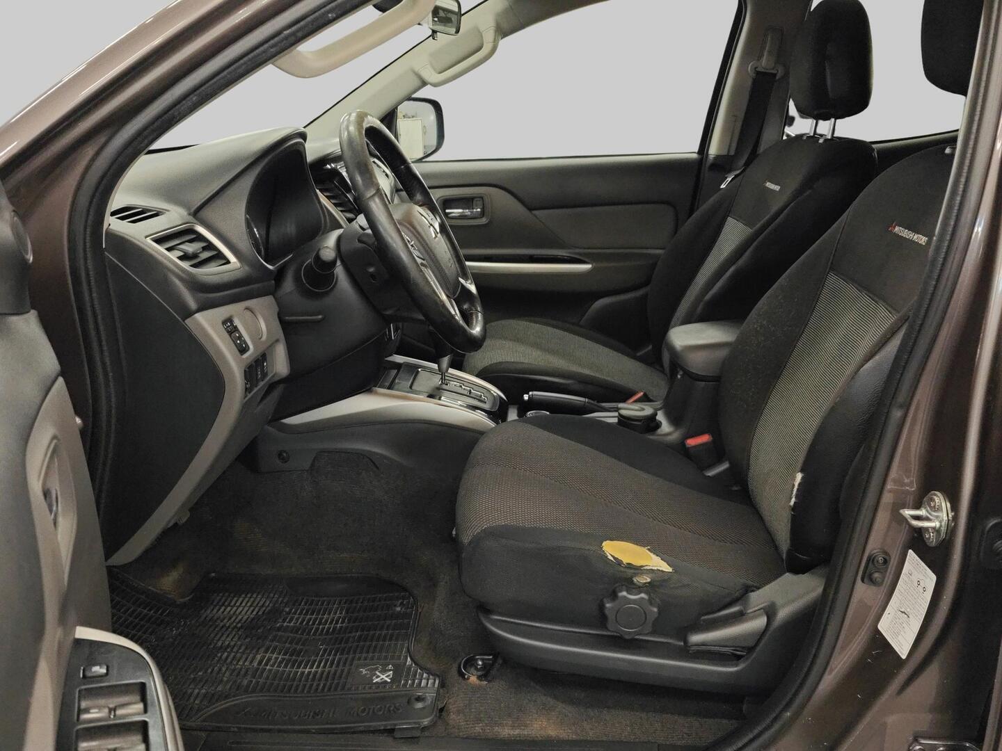 MITSUBISHI L200 2018