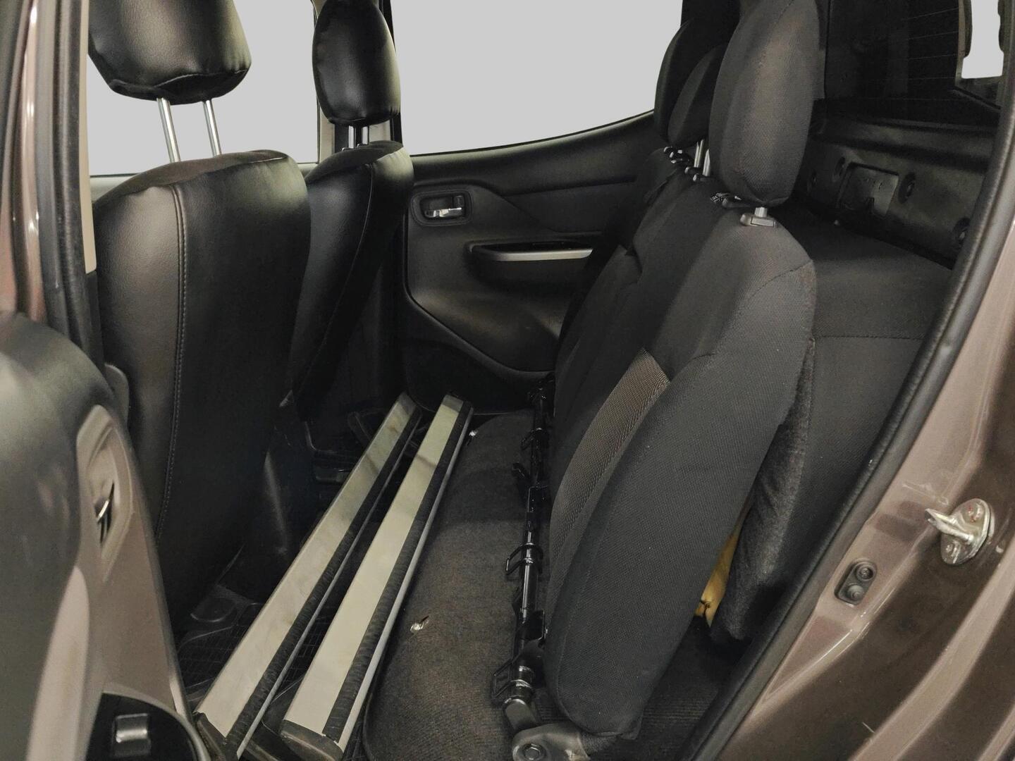 MITSUBISHI L200 2018