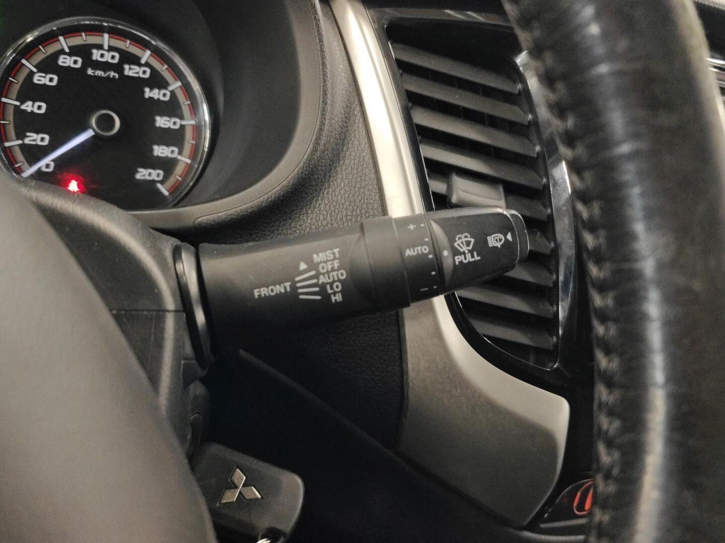 MITSUBISHI L200 2018