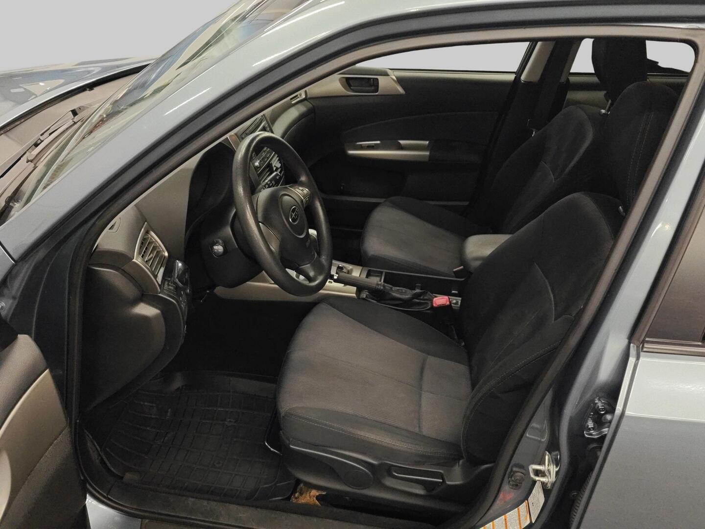 SUBARU Forester 2010