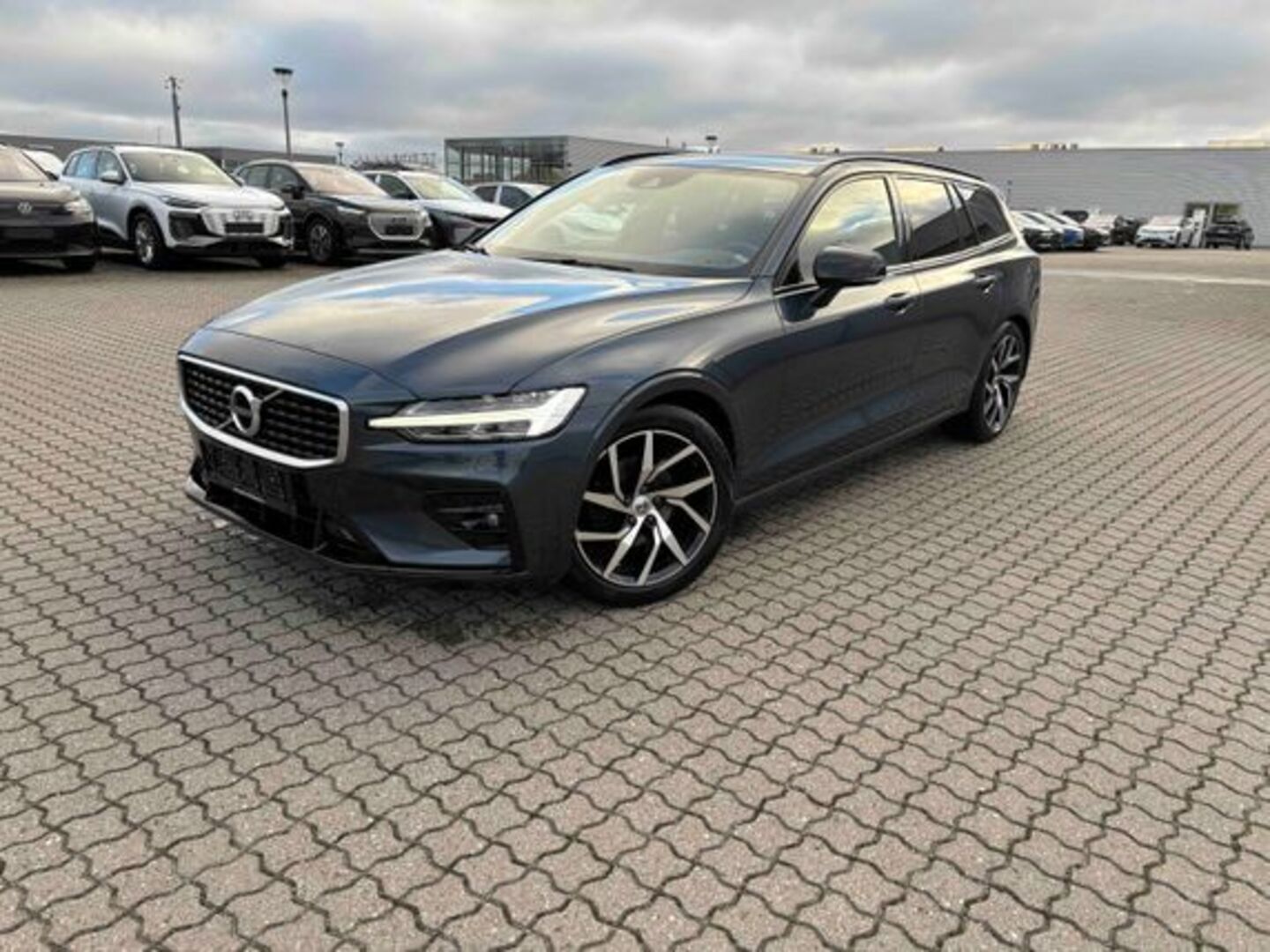 VOLVO V60 2020