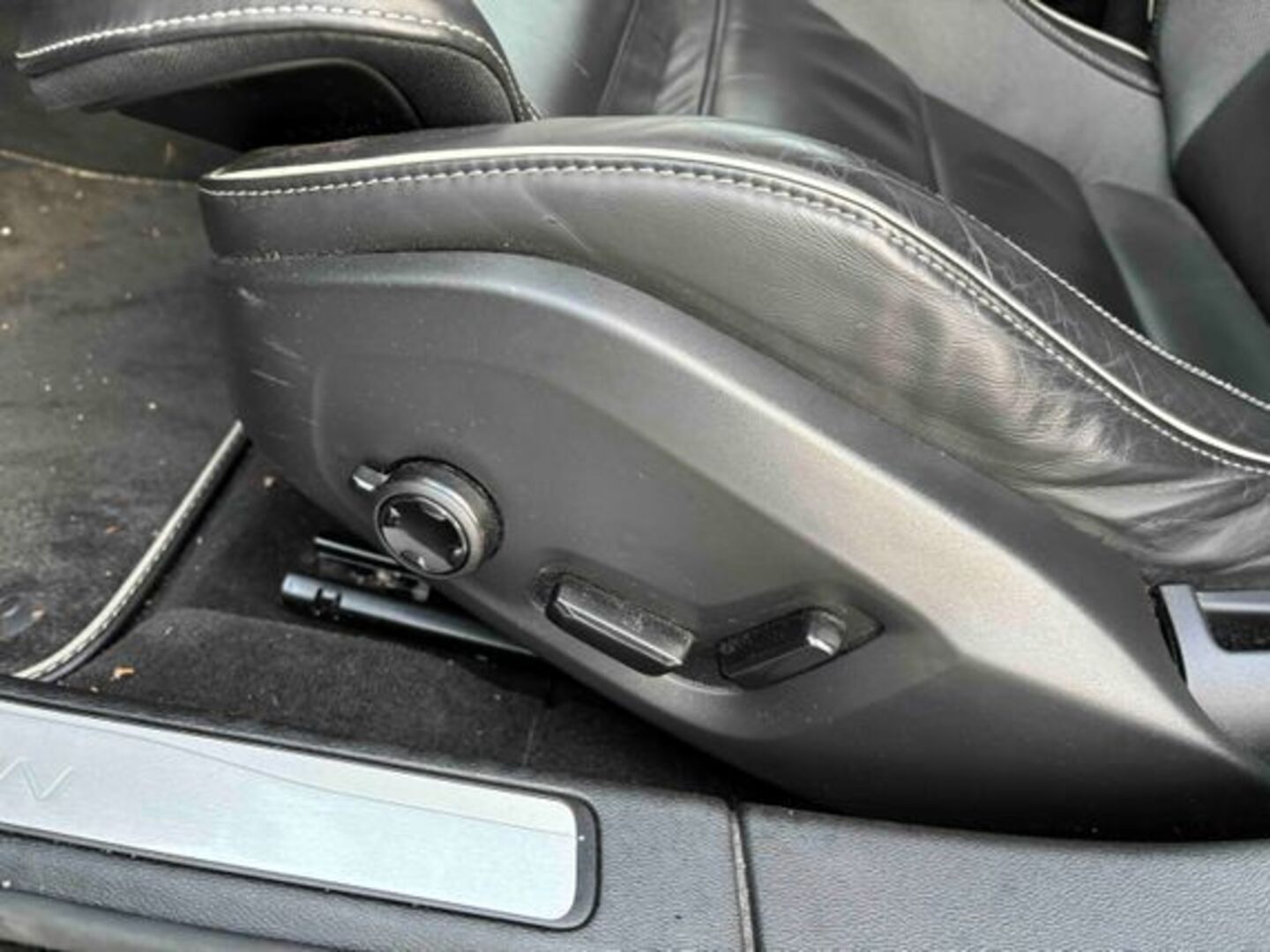 VOLVO V60 2020