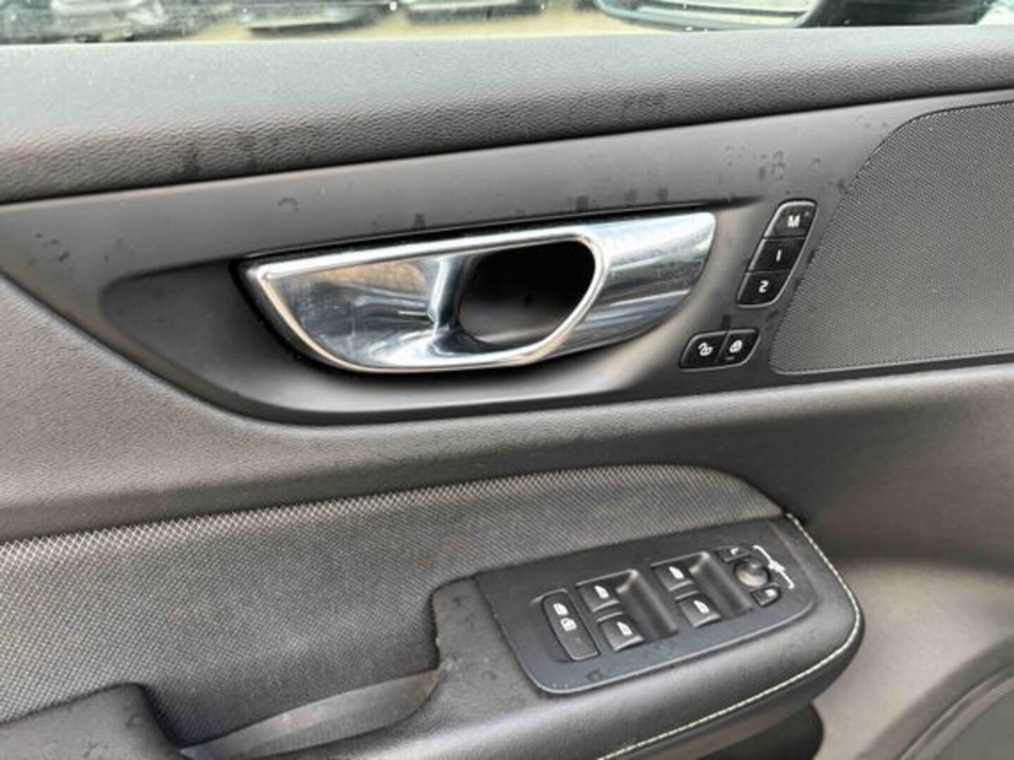 VOLVO V60 2020