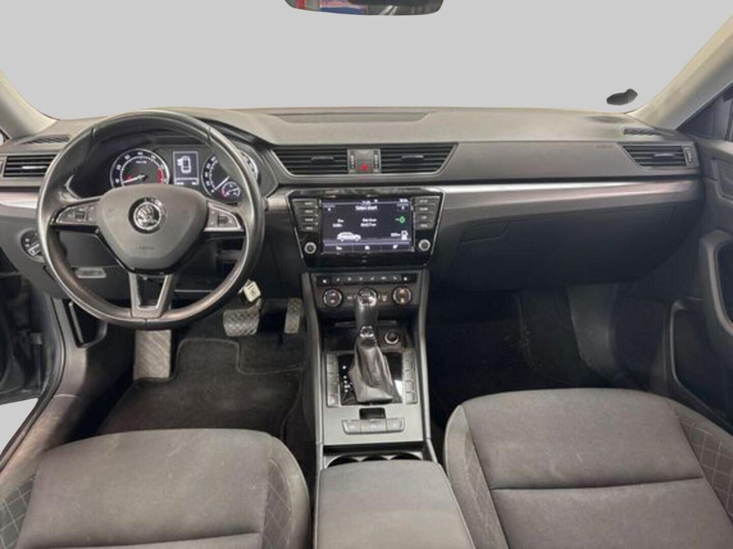 SKODA SUPERB 2017