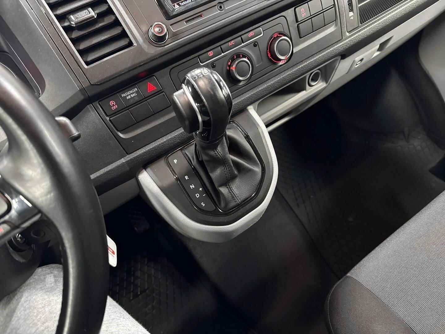 VOLKSWAGEN Transporter 2019