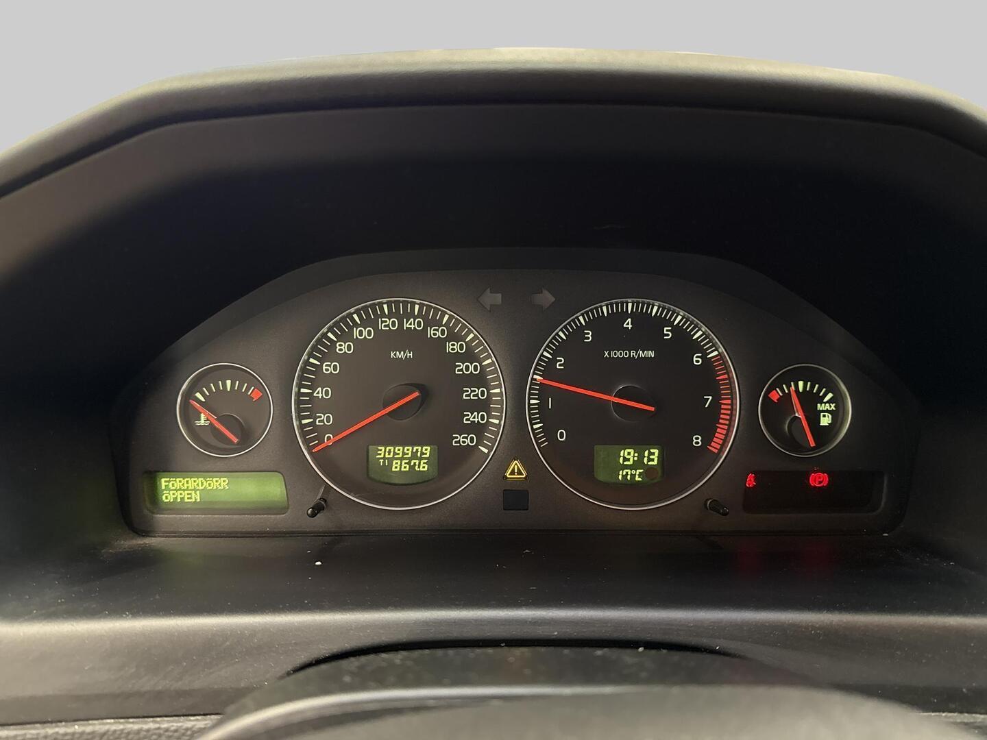VOLVO V70 2006