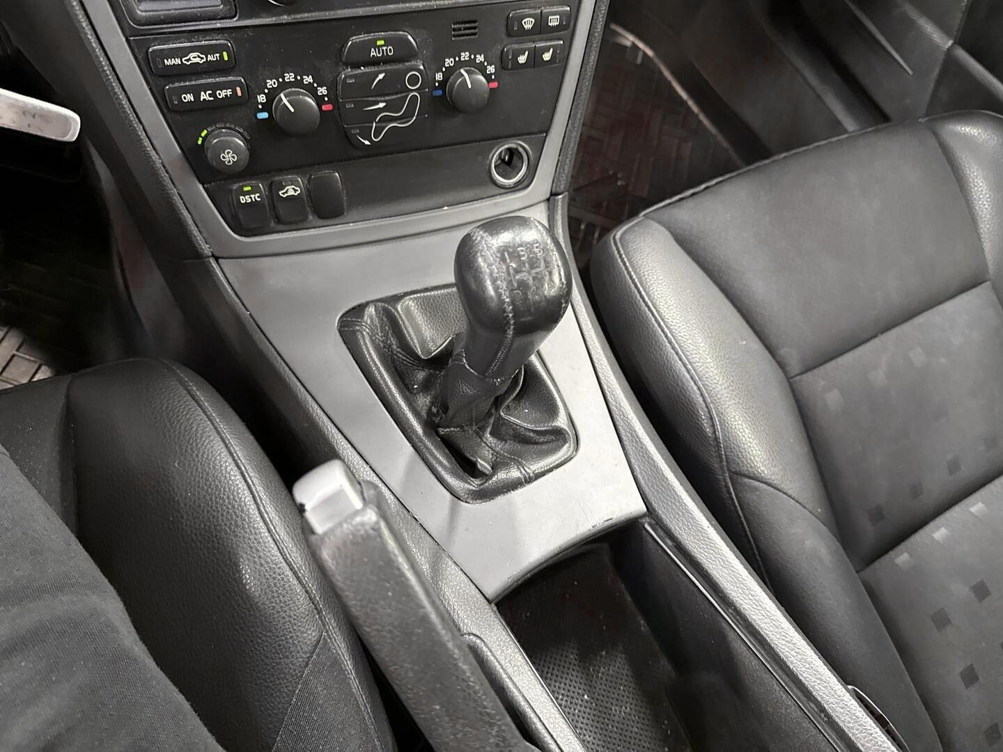 VOLVO V70 2006