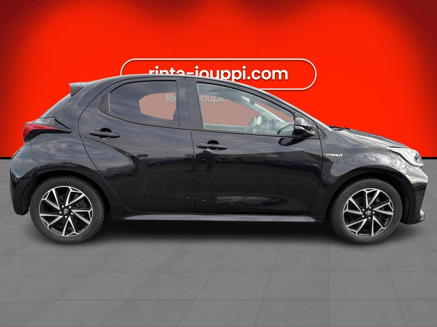 TOYOTA Yaris 2021