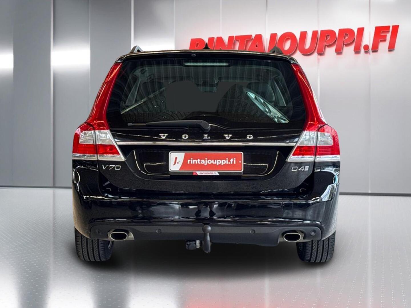 VOLVO V70 2016