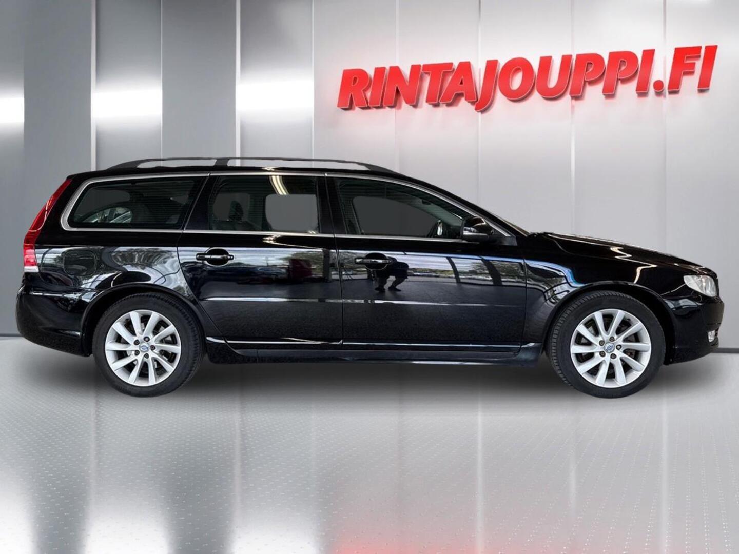 VOLVO V70 2016