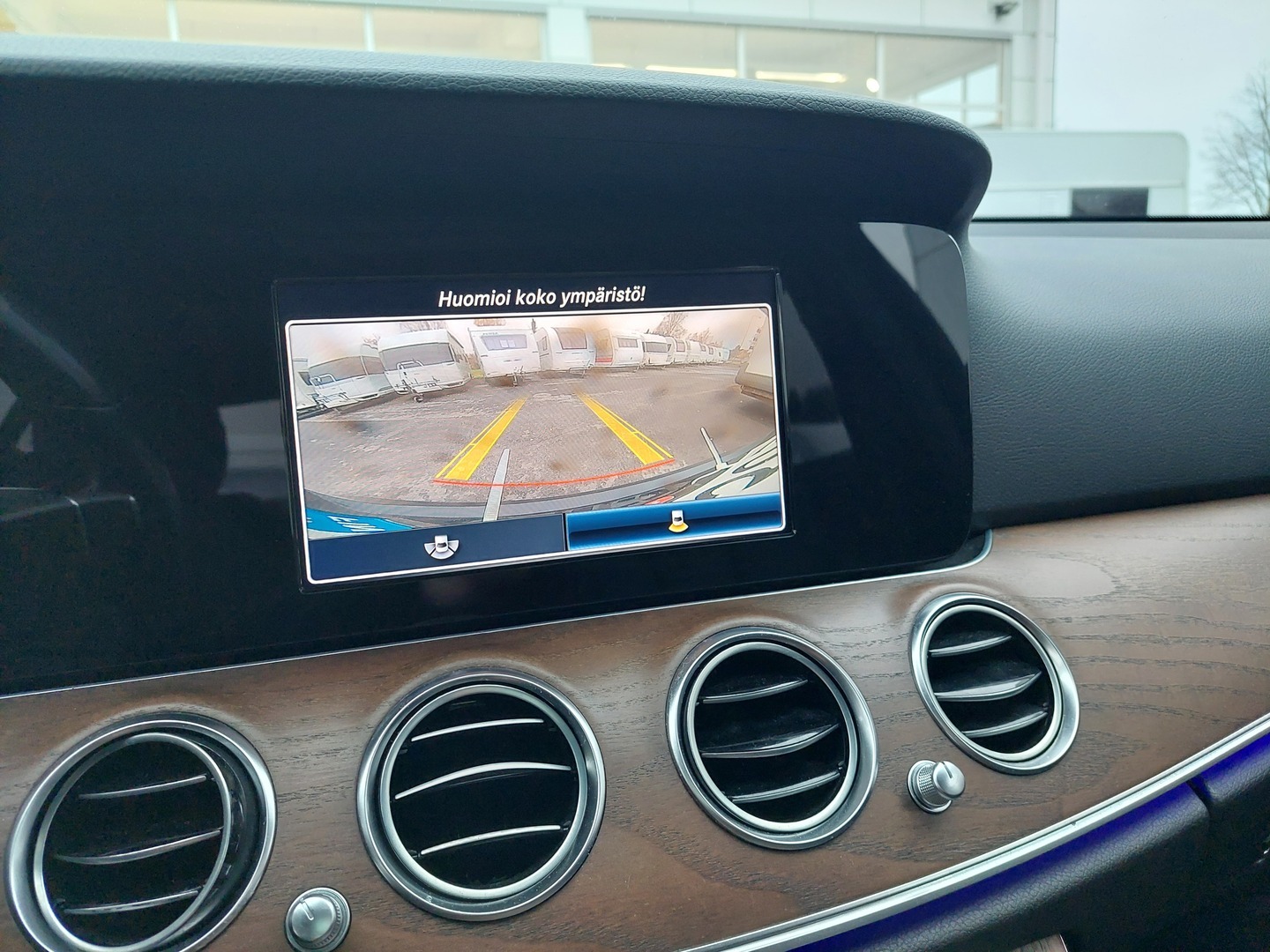MERCEDES-BENZ E 2019